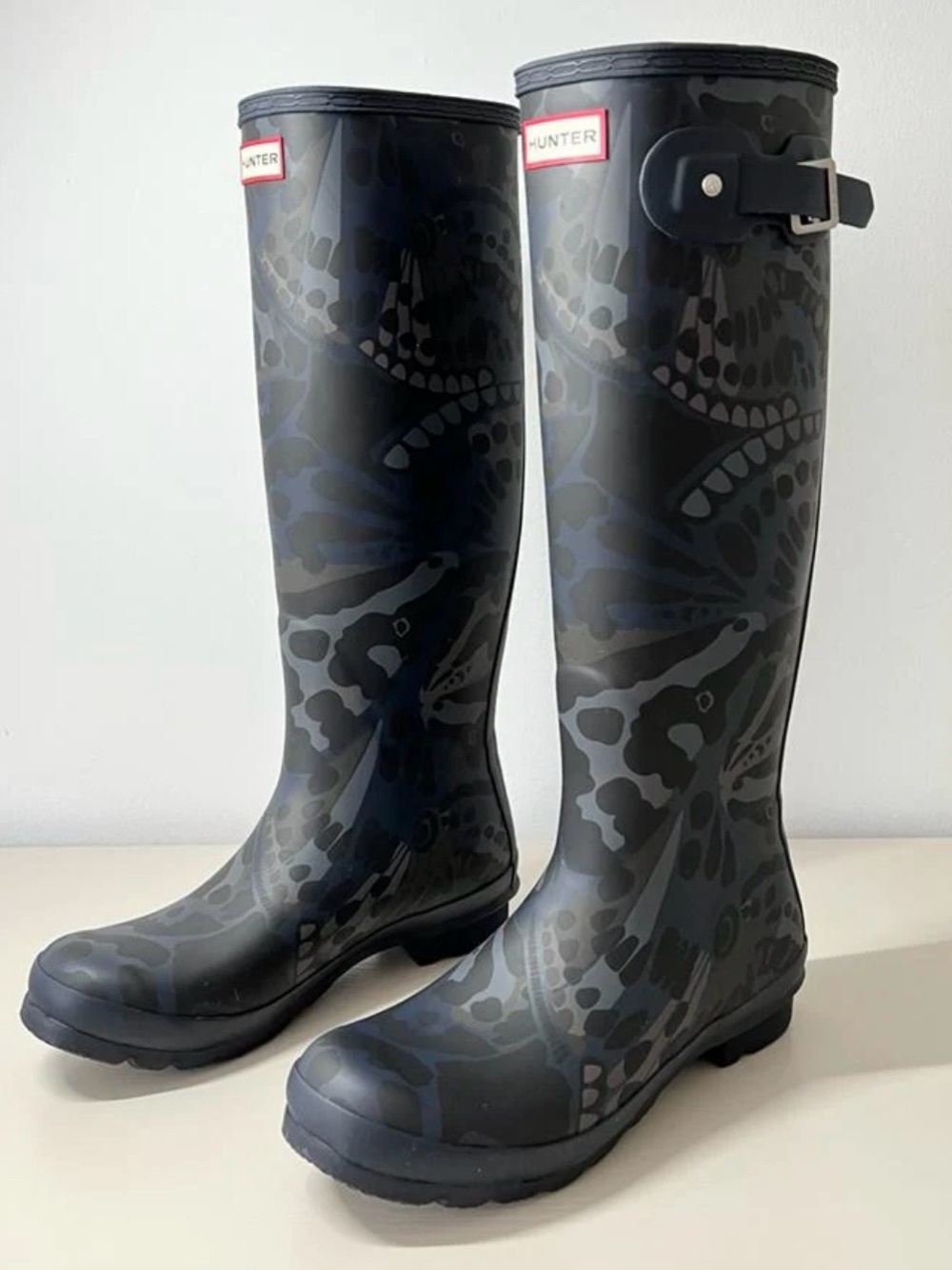NWT - Hunter Original Tall Rain Boots, rare Butterfly Camo print, size 8